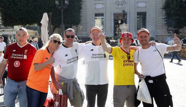 Football, CL, Liverpool fans in Seville