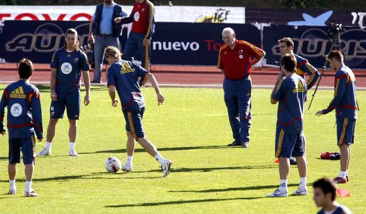 Football, Spain national team - Training