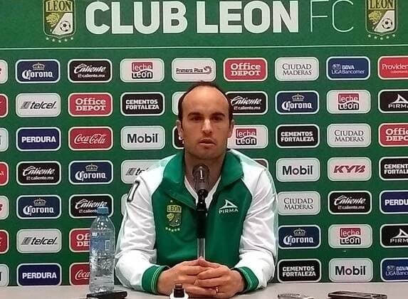 FC Leon newcomer Landon Donovan against wall between USA and Mexico
