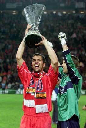 Football, History, Liverpool FC win the UEFA Cup for the last time in Dortmund in 2001