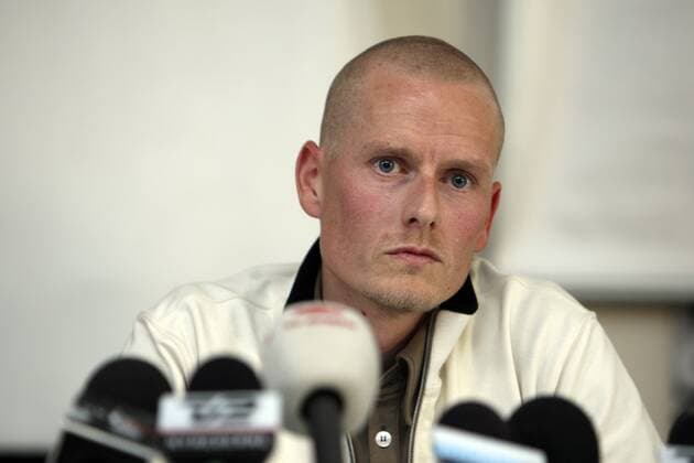 Cycling, Mickael Rasmussen admits to lying at a press conference during the Tour
