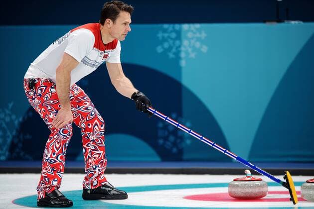 Milano Cortina 2026, Curling, Team Norway commemorates Thomas Ulsrud with colourful trousers