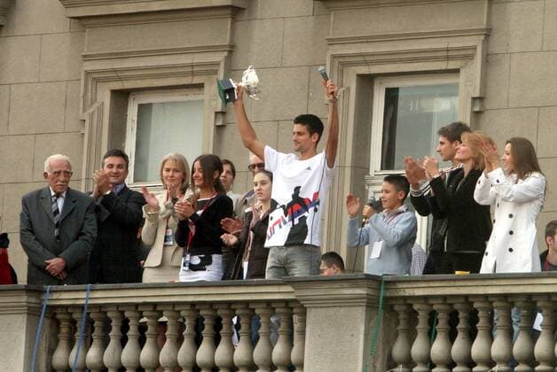 Tennis, Australian Open winner Novak Djokovic receives enthusiastic reception in Belgrade