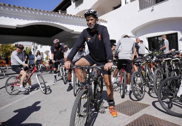 Football, CL, Liverpool FC, Arrival at Marbella training camp