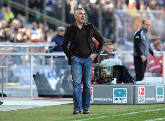 Football, 2.BL, Mirko Slomka becomes new coach at Karlsruher SC