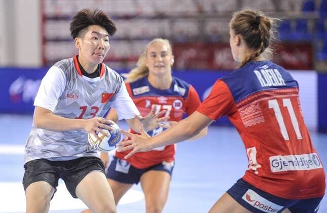 Handball, Women, U18 World Cup, Norway - China