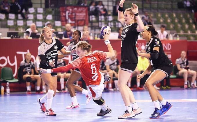 Handball, Women, U 18 World Cup, Germany - Denmark