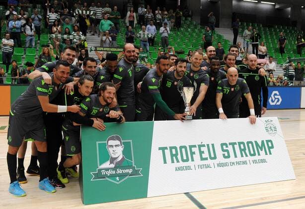Handball, Stromp Trophy