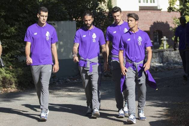 Football, CL, FC Porto in the morning walk