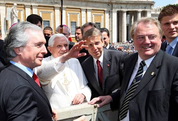 Football, Euro 2008, Pope Benedict XVI receives delegates of the Austrian Football Association ÖFB