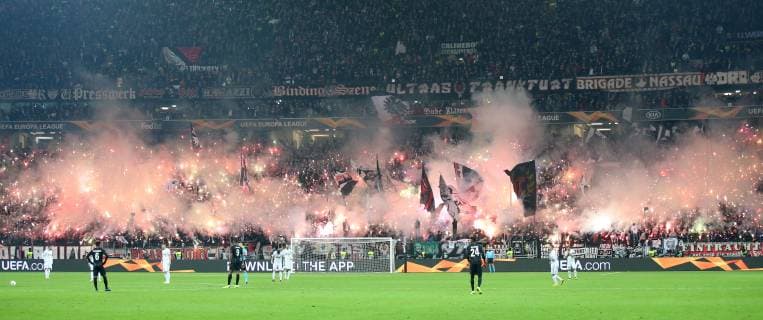 Football, EL, Eintracht Frankfurt - Apollon Limassol, Pyrotechnics in Frankfurt Block