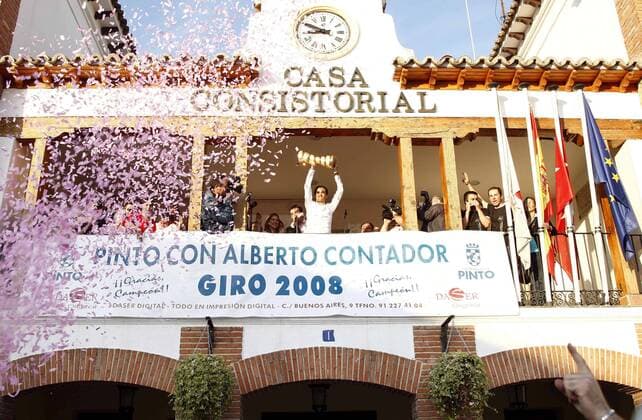 Cycling, Giro d'Italia, Enthusiastic reception for Alberto Contador in his hometown Pinto