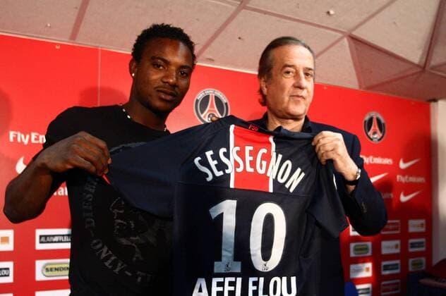 Football, France, Ligue 1, Paris Saint Germain presents new signing Stephane Sessegnon
