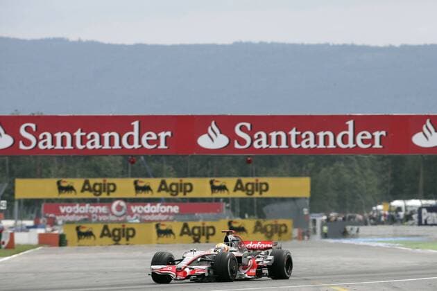 Motorsport, Formula 1, German GP, Lewis Hamilton takes pole position