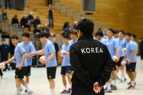 Handball, Training National Team Korea