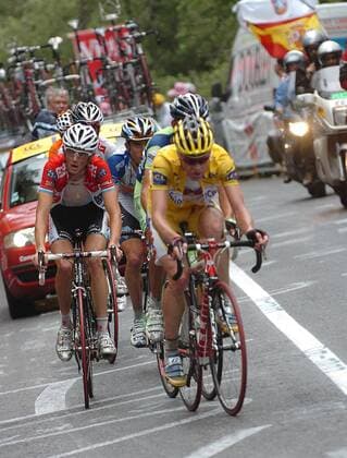 Cycling, Tour de France, Simon Gerrans wins the 15th stage, Fränk Schleck takes over the yellow jersey