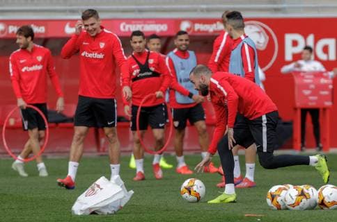 Football, EL, Sevilla FC Training and PK