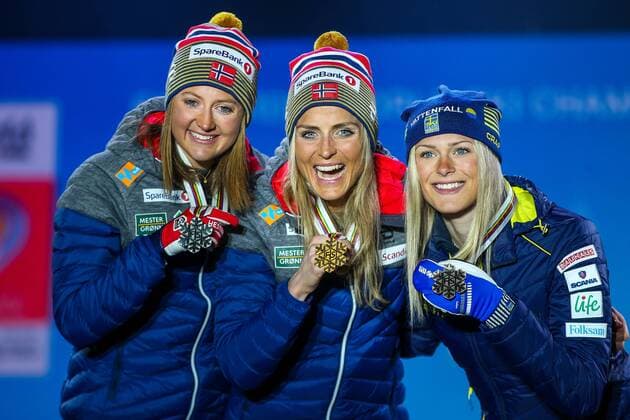 Nordic World Ski Championships in Seefeld, cross-country skiing, 30km women, award ceremony