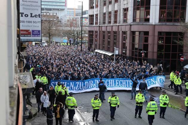 Football, CL, FC Schalke 04 fan march to the match against Manchester City