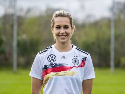 Football, Lena Goeßling resigns from national team