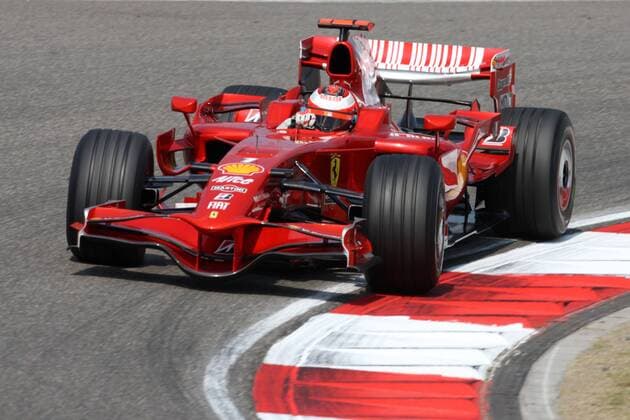 Motorsport, Formula 1, Shanghai GP, Lewis Hamilton secures pole position
