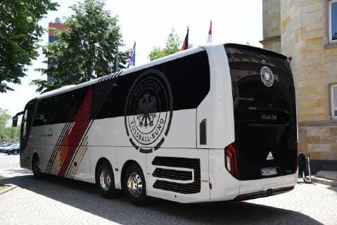 Football, Womens World Cup, departure of the DFB team to France
