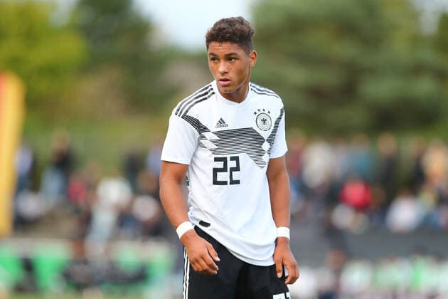 Football, FC Bayern Munich signs youth national player Armindo Sieb
