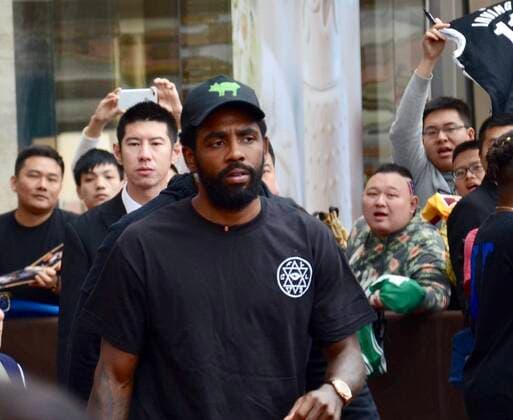 Basketball, Kyrie Irving apparently bought family of slain George Floyd a house