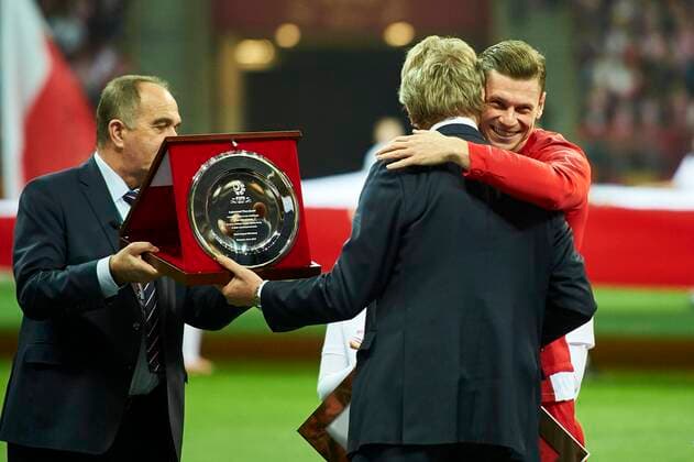 Football, EM Quali, Poland, award for Lukasz Piszczek