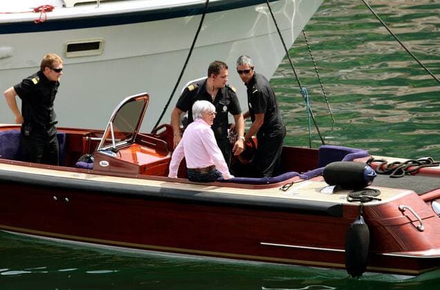 Motorsport, Formula 1, Monaco GP, Team bosses' crisis summit on Briatore's yacht Force Blue Tender