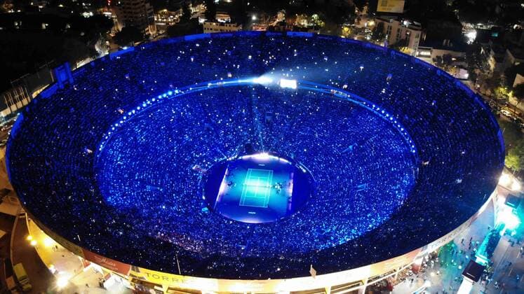 Tennis, Showmatch Federer-Zverev in Mexico City