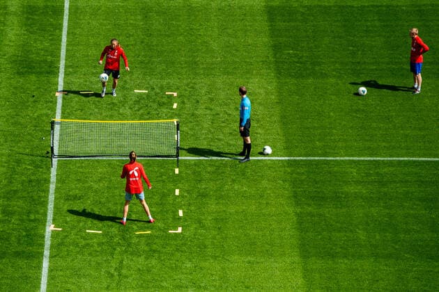 Football, Norwegian national team competes in football tennis tournament