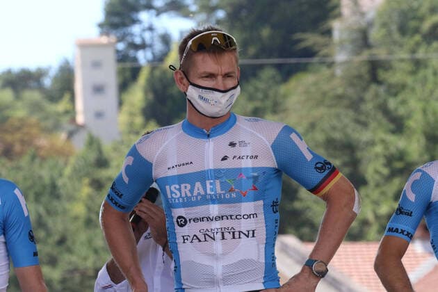 Cycling, Tour de France, Andre Greipel gets off on 18th stage