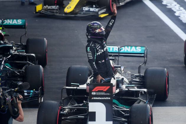 Formula 1, GP Russia in Sochi, Lewis Hamilton takes pole position
