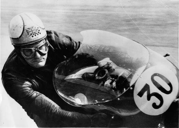 Motorcycle World Championship History, Mike Hailwood - World Champion 1962, 1963, 1964 and 1965