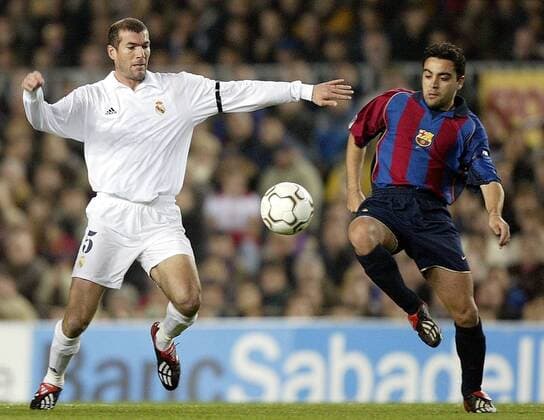 Football, Xavi announces career end