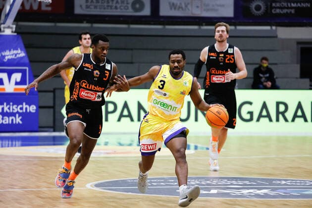 Basketball, .2. BL, Phoenix Hagen - wiha Panthers Schwenningen