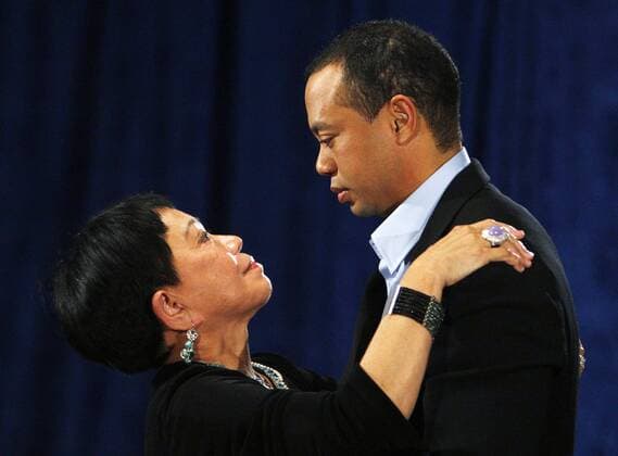 Golf, Tiger Woods makes first public apology for his adultery at a press conference