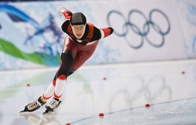 OLYMPIC LEGENDS, History, Clara Hughes