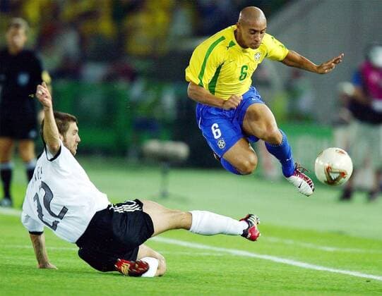 Football, Best Players of All Time - The Career of Roberto Carlos