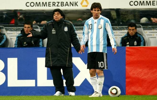 On the death of Diego Maradona: Football, Diego Maradona as national coach