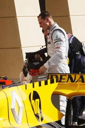 Formula 1, Bahrain GP, Sebastian Vettel takes pole position