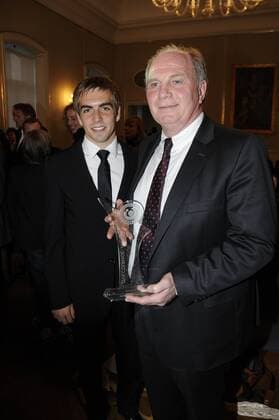 Football, Uli Hoeness receives the Civil Courage Award of the Alliance for Children Foundation. Against violence