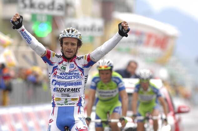 Cycling, Gito d Italia, Michele Scarponi wins 19th stage, Ivan Basso now in pink jersey