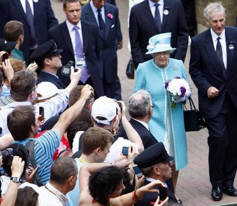 Tennis, Wimbledon, Queen Elizabeth visits the famous tennis tournament in London for the 1st time in 33 years