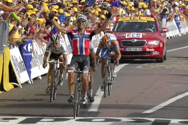 Cycling, Tour de France, Thor Hushovd wins stage 3 - Fabian Cancellara in yellow