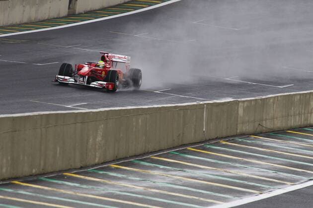 Motorsport, Formula 1, Brazil GP, Nico Hülkenberg on pole ahead of Vettel and Webber