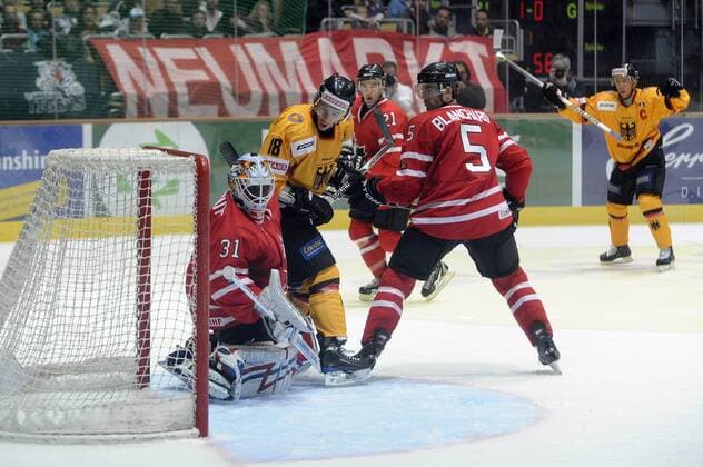 Ice hockey, DeutschlandCup, Germany - Canada 4:3