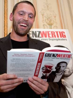 Cycling, Stefan Matschiner presents his book Aus dem Leben eines Drogendealers (From the life of a drug dealer)