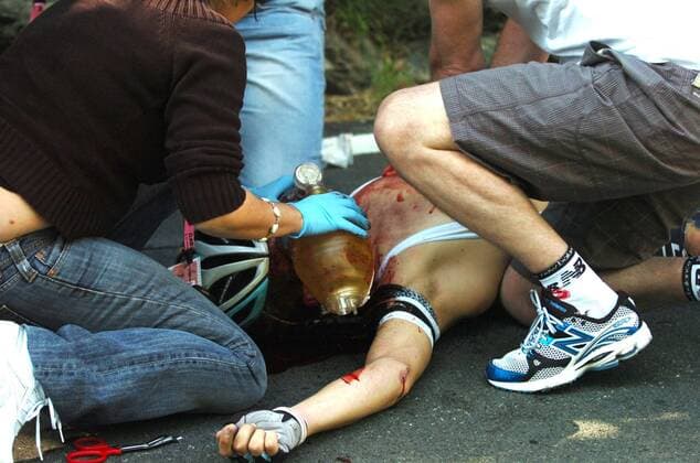 Cycling, Giro d Italia, 3rd stage, Wouter Weylandt succumbs to his injuries after a heavy crash